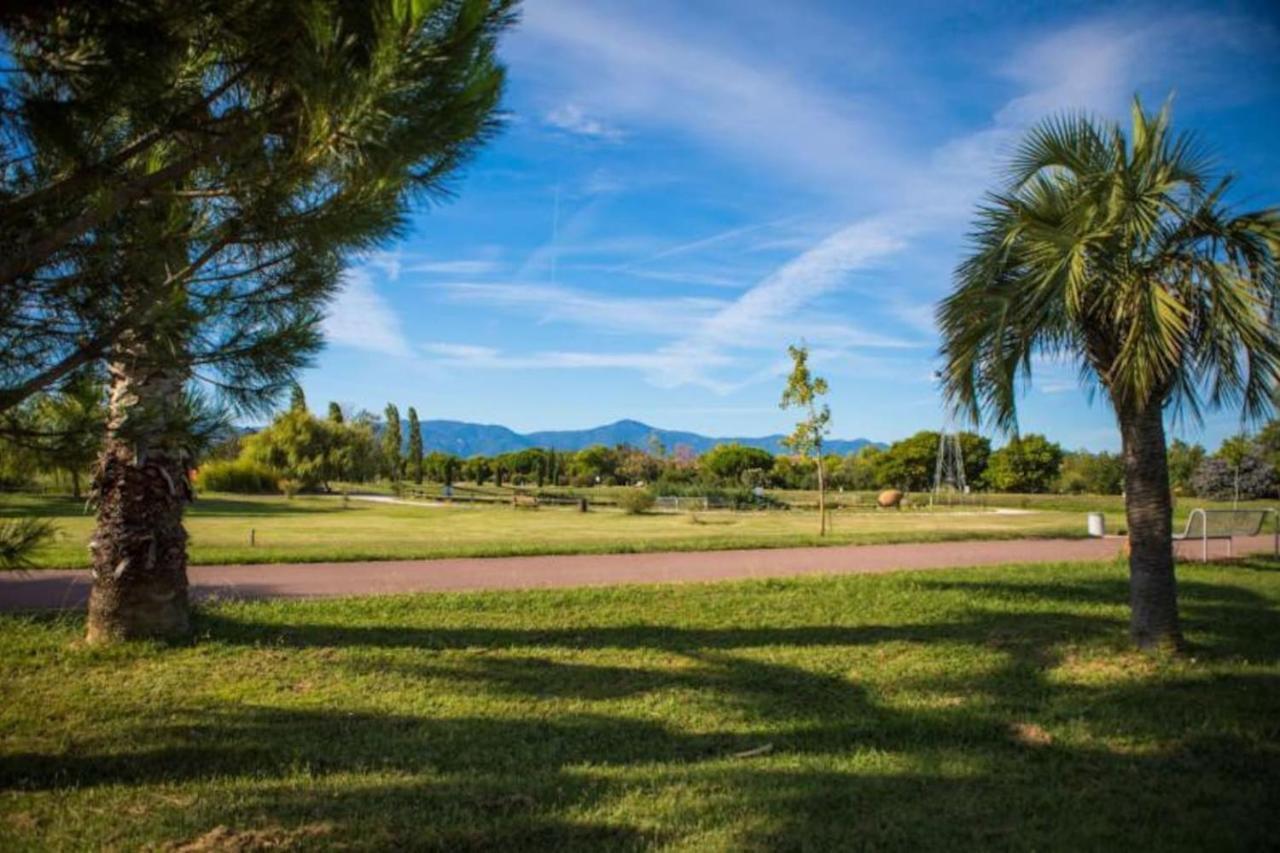 Saint Cyprien Golf View 2 Bedrooms Apartment , 900 M From The Beach المظهر الخارجي الصورة